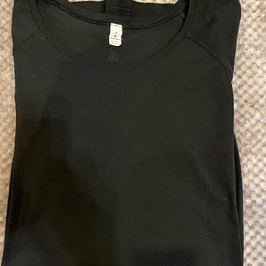 Lululemon Size 8 Long Sleeved Top